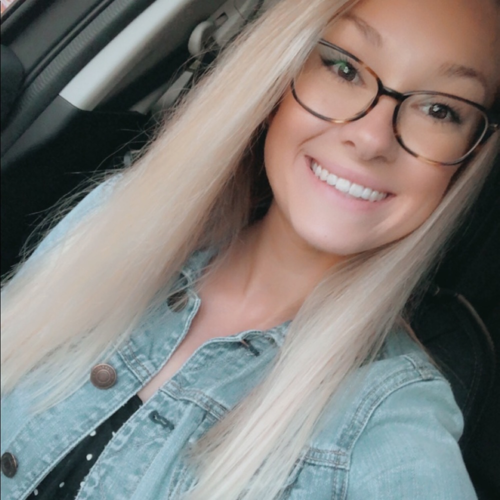 Meet your Posher, Melissa